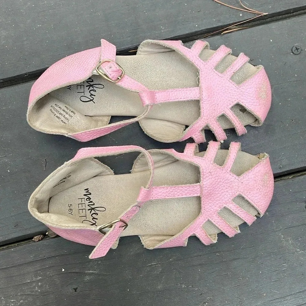 Monkey Feet pink leather sandals, size 5-6
